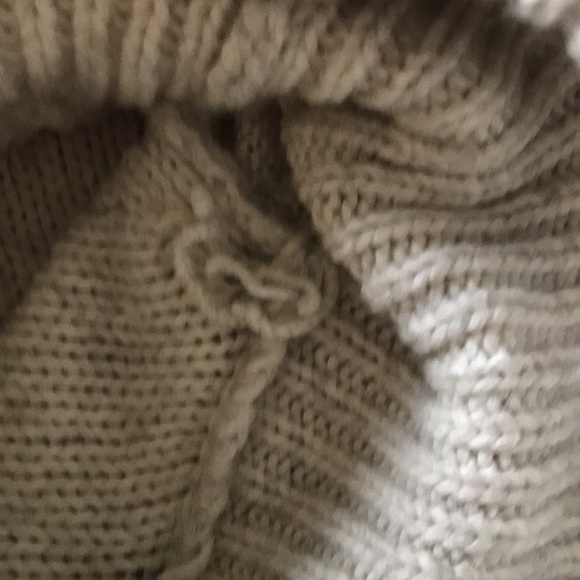 John + Jenn- cowl neck pullover Sweater-S/P - Picture 12 of 14